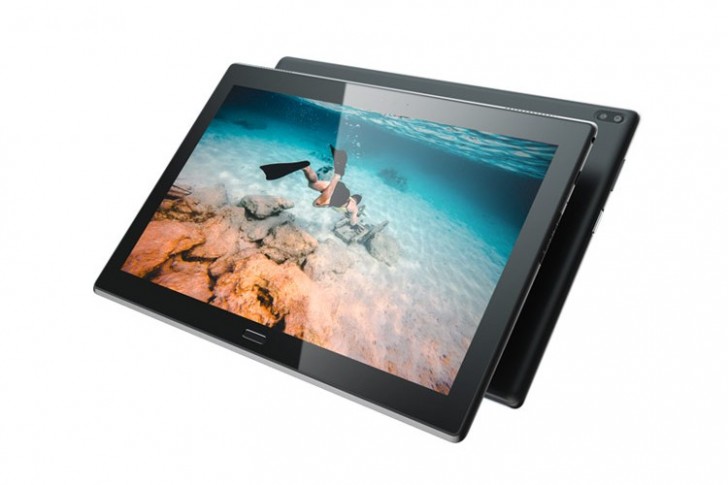 Lenovo makes entry at the MWC 2017